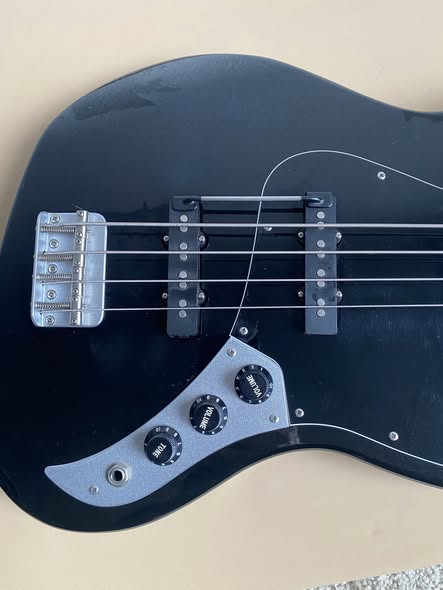 Fender Jazz Bass Thumb Rest